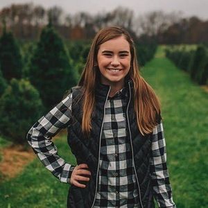 Meet your Posher, Addison